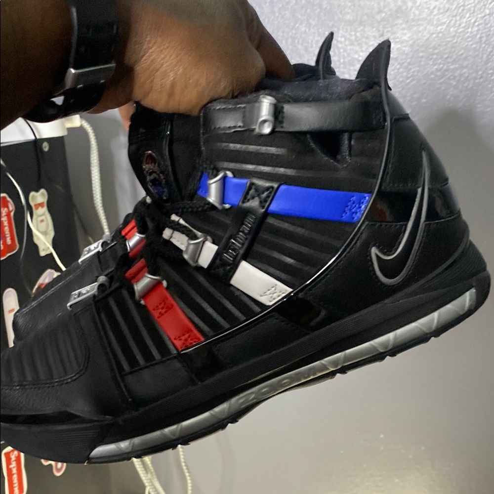 Lebron Barbershop size 8men no box